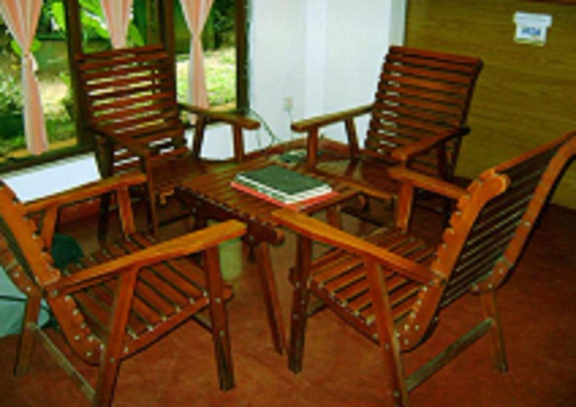 Palm Garden Home Stay Deiyannewela Esterno foto
